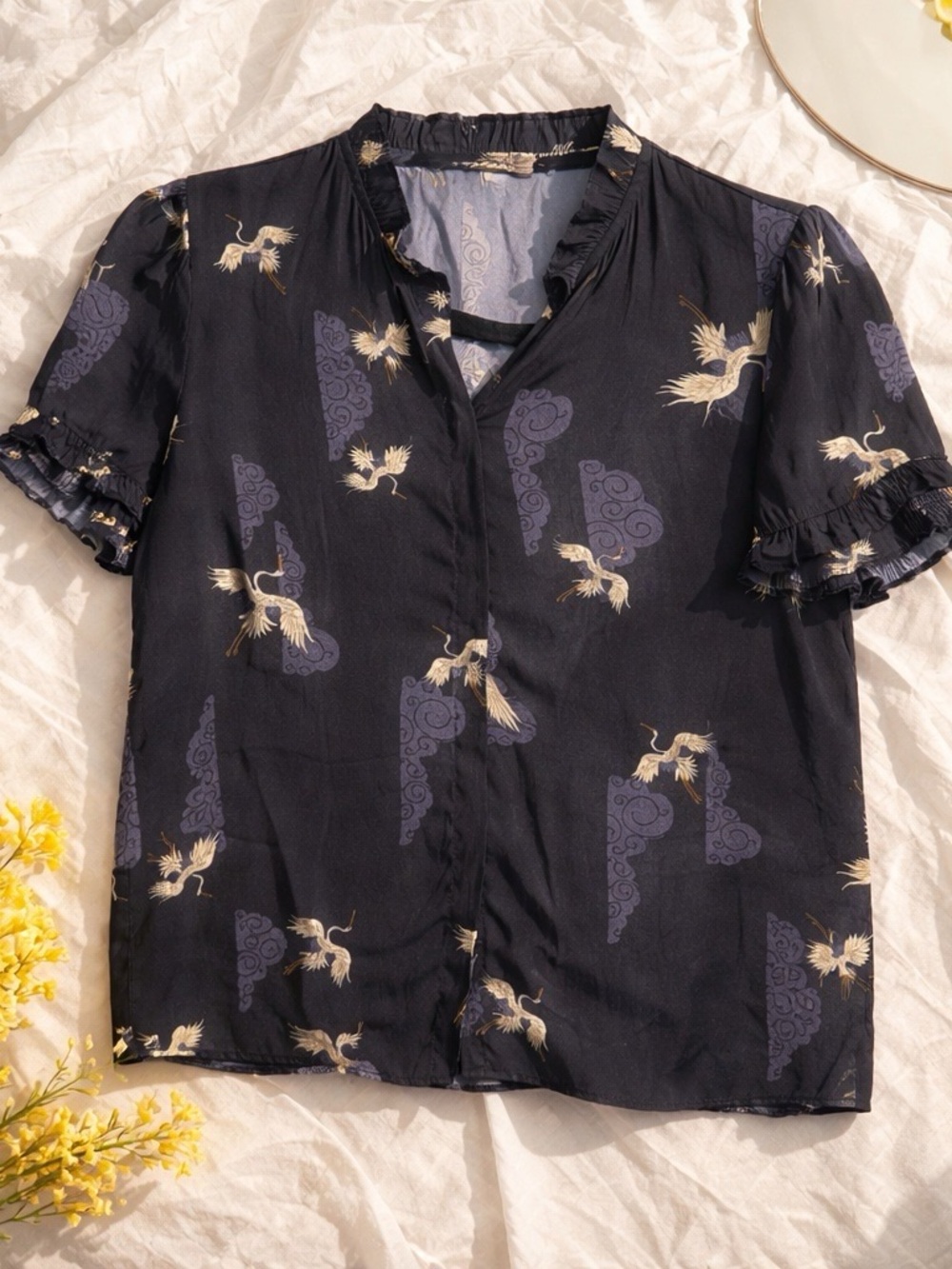 Tahari Black Crane Print Short Sleeve Blouse
